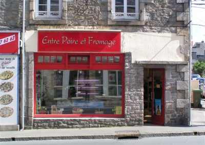 Agencement d’un magasin de vente de fromages à DINAN